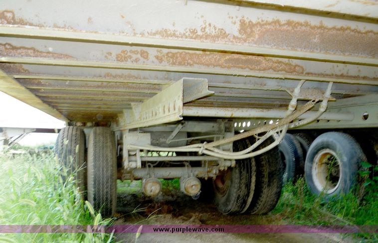 image for item 4056 1984 Brae tandem axle van trailer