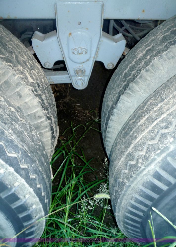 image for item 4056 1984 Brae tandem axle van trailer