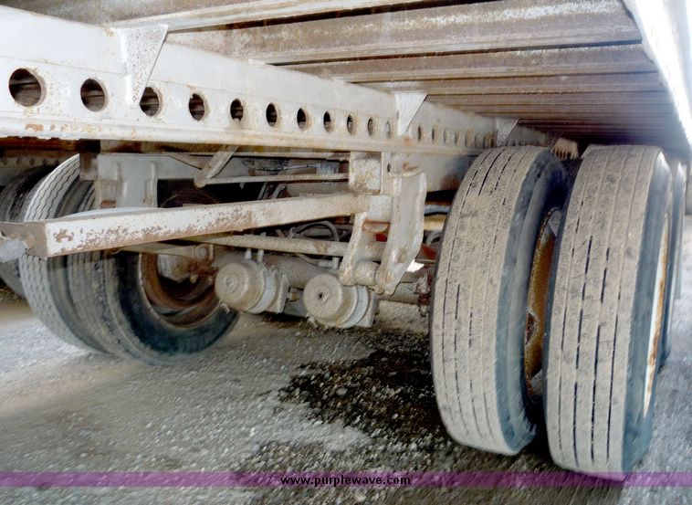 image for item 5000 1985 Dorsey AIDT-84LS tandem axle van trailer