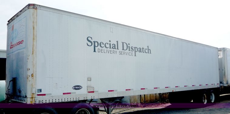 image for item 5002 1979 Strick tandem axle van trailer