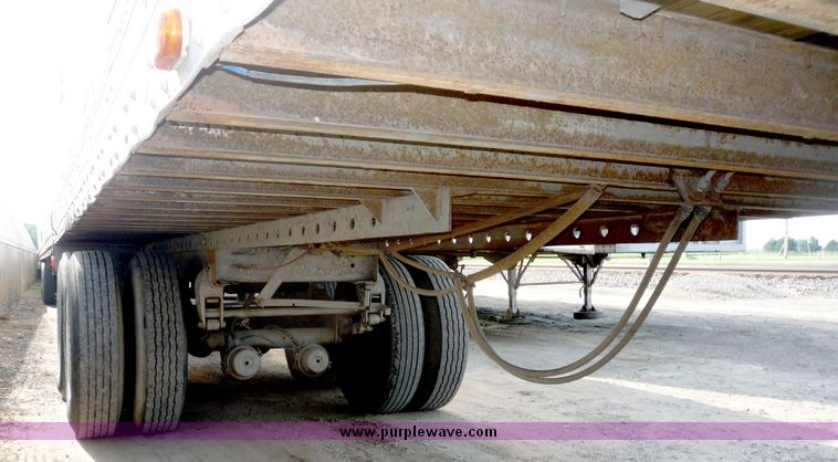 image for item 5002 1979 Strick tandem axle van trailer