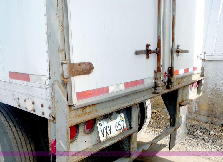 image for item 5002 1979 Strick tandem axle van trailer