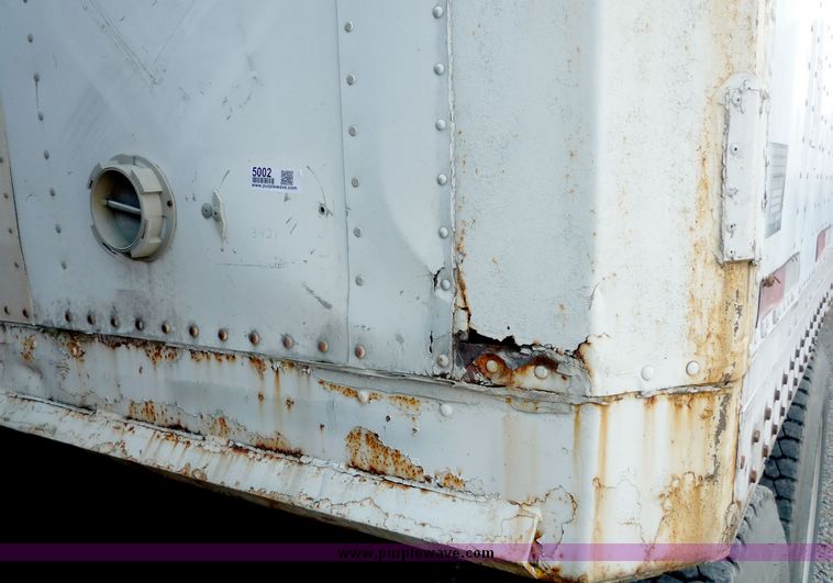 image for item 5002 1979 Strick tandem axle van trailer