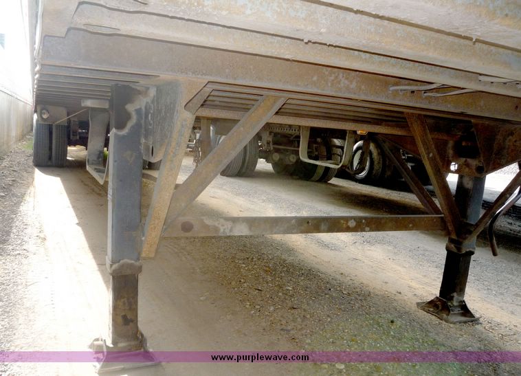 image for item 5003 1988 Dorsey AIDT-86-LS tandem axle van trailer