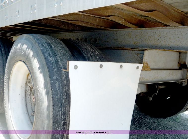 image for item 5004 1984 Fruehauf tandem axle van trailer