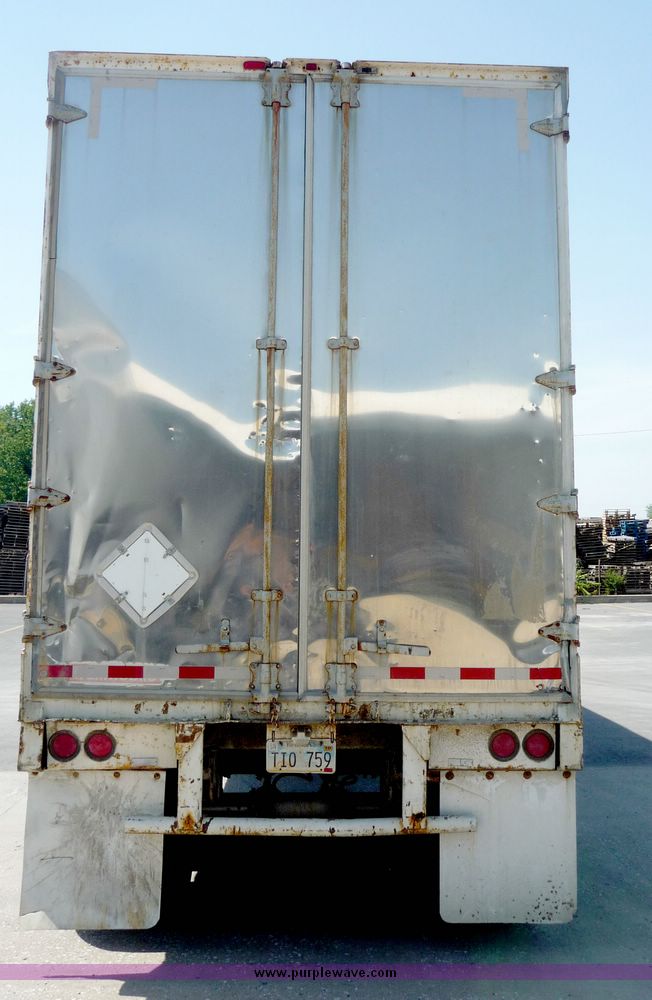 image for item 5005 1983 Trail Mobile tandem axle van trailer