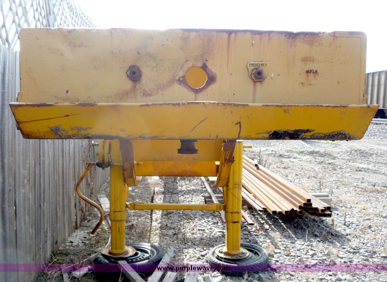 image for item 5006 1974 Hall tandem axle frame trailer