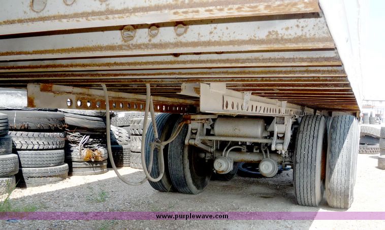 image for item 5007 1985 Great Dane tandem axle van trailer