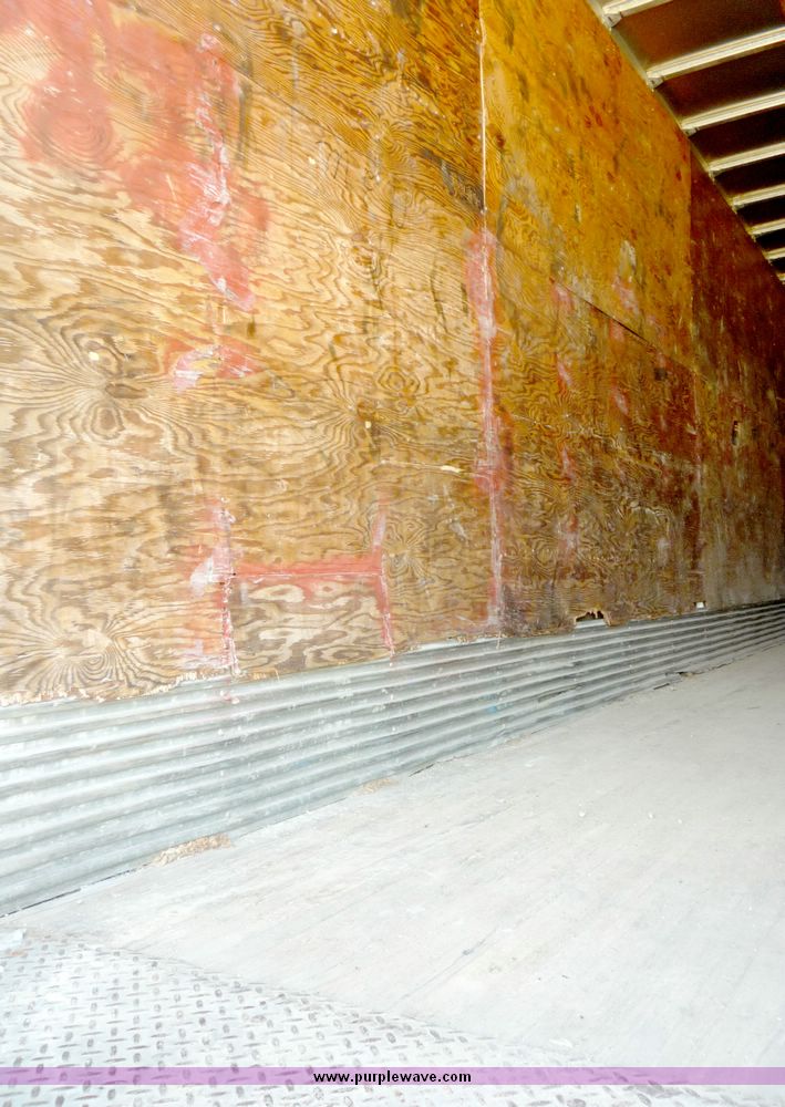 image for item 5008 1986 Stoughton tandem axle van trailer