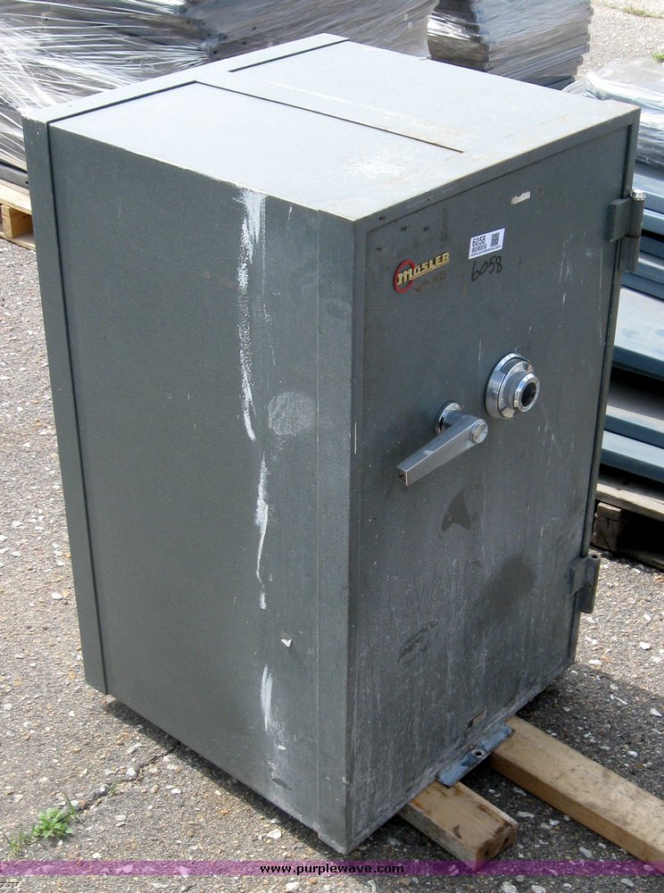 Mosler safe in Wichita, KS Item 4491 sold Purple Wave