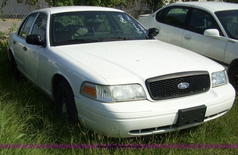 image for item 4499 2006 Ford Crown Victoria