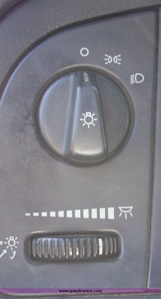 image for item 4499 2006 Ford Crown Victoria