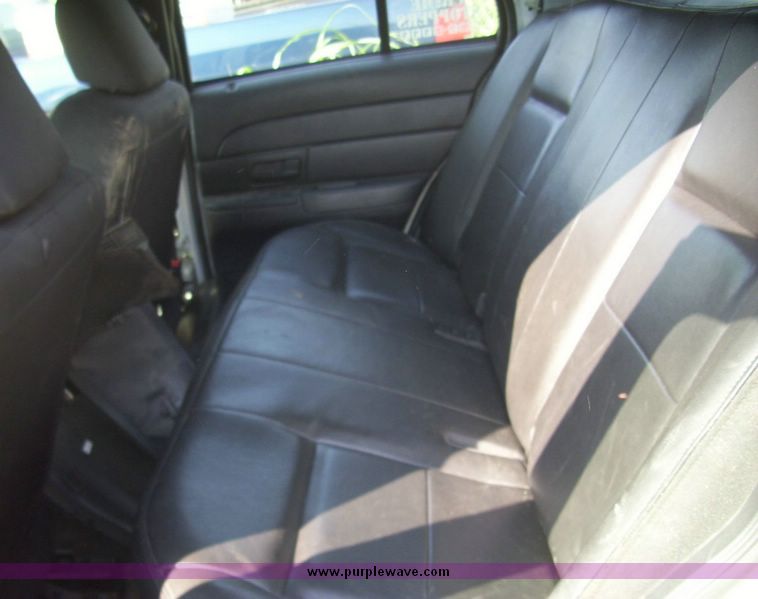 image for item 4499 2006 Ford Crown Victoria