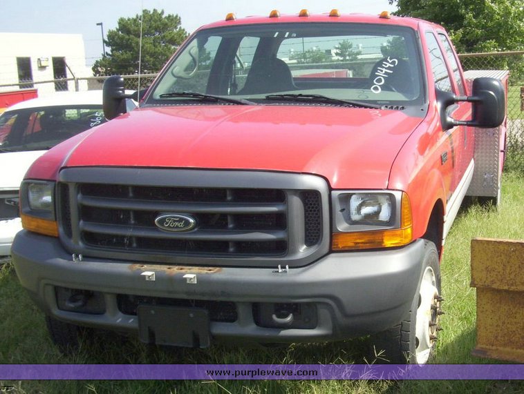 image for item 4507 1999 Ford F550