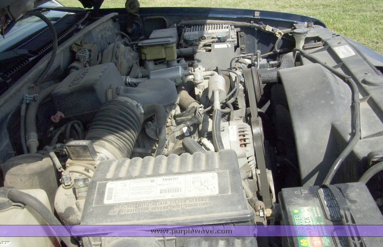 image for item 4527 1999 Chevrolet C2500