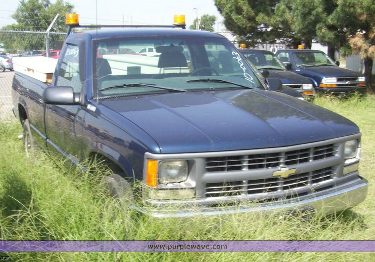image for item 4529 1999 Chevrolet C2500