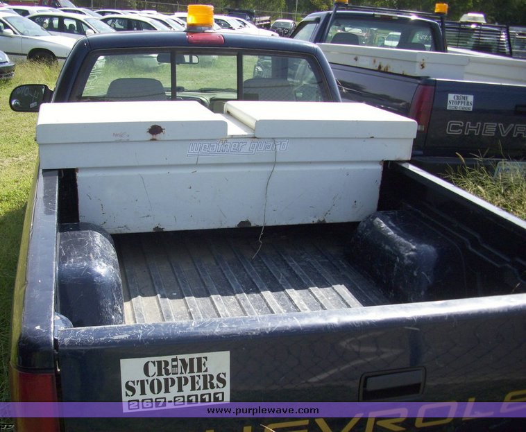 image for item 4530 2000 Chevrolet S-10