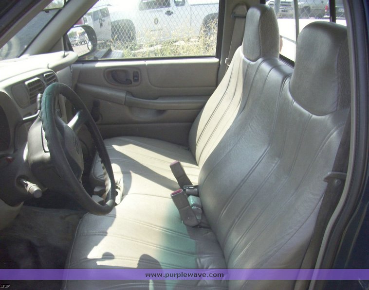 image for item 4530 2000 Chevrolet S-10