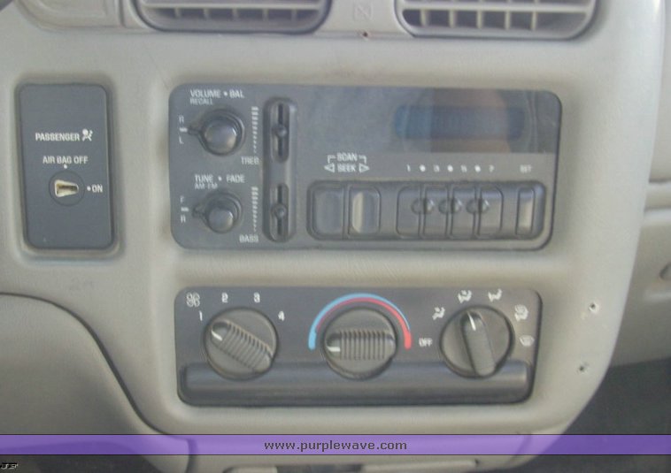 image for item 4530 2000 Chevrolet S-10