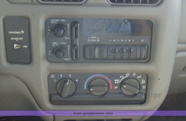 image for item 4531 2000 Chevrolet S-10