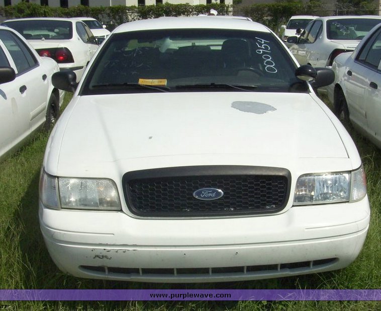 image for item 4542 2006 Ford Crown Victoria Police Interceptor