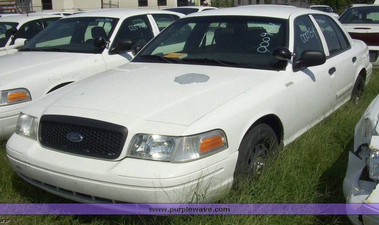 image for item 4542 2006 Ford Crown Victoria Police Interceptor