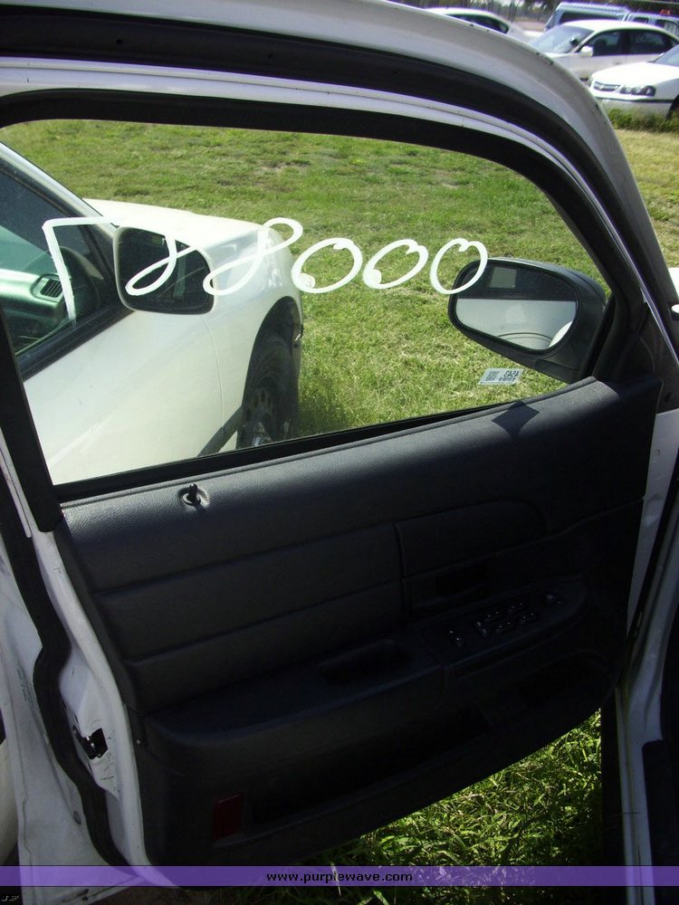 image for item 4543 2006 Ford Crown Victoria Police Interceptor