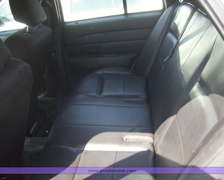 image for item 4543 2006 Ford Crown Victoria Police Interceptor