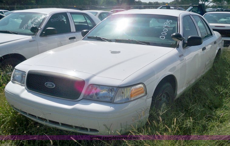 image for item 4551 2006 Ford Crown Victoria Police Interceptor
