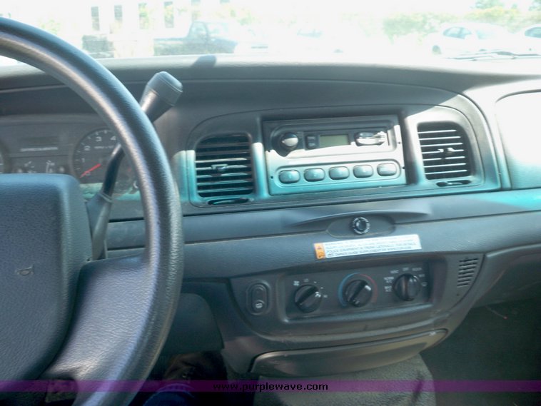 image for item 4551 2006 Ford Crown Victoria Police Interceptor