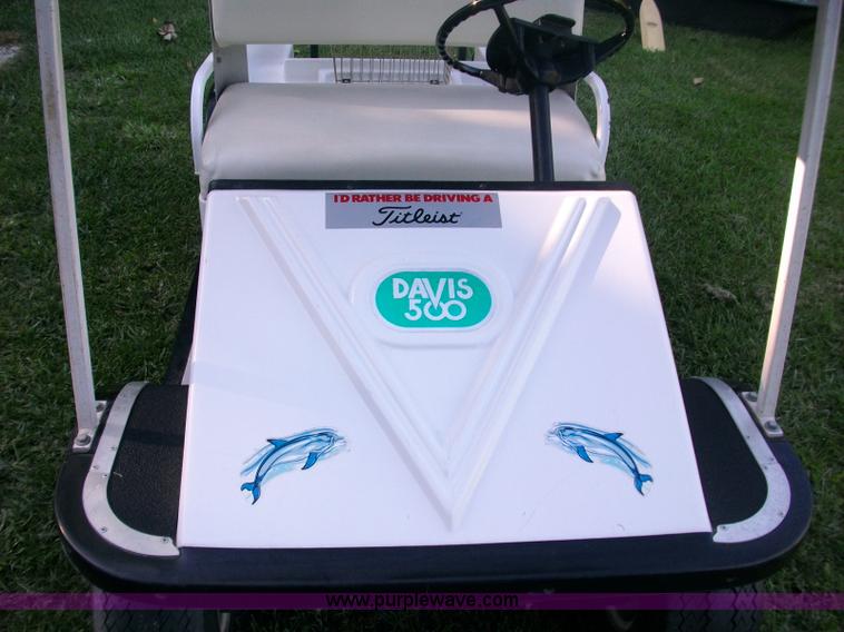 image for item 1500 1979 Harley-Davidson Davis 500 electric golf cart