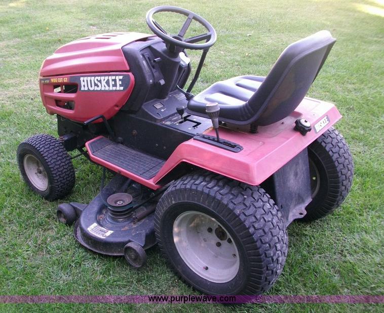 image for item 1502 Huskee riding mower