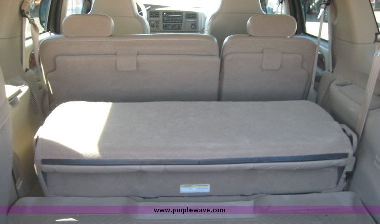 image for item 2689 2000 Ford Excursion Limited