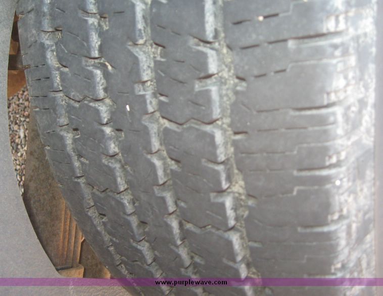 image for item 2689 2000 Ford Excursion Limited