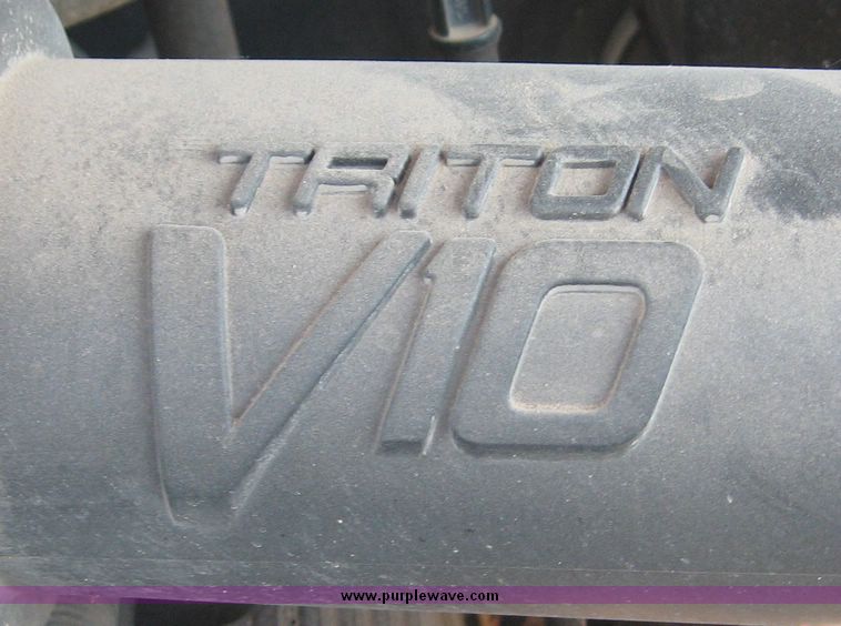 image for item 2689 2000 Ford Excursion Limited