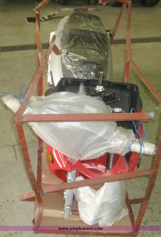 image for item 3312 Baja Sun City 150cc Road Scooter