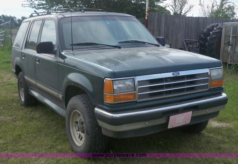 image for item 3435 1994 Ford Explorer