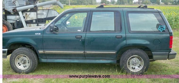 image for item 3435 1994 Ford Explorer