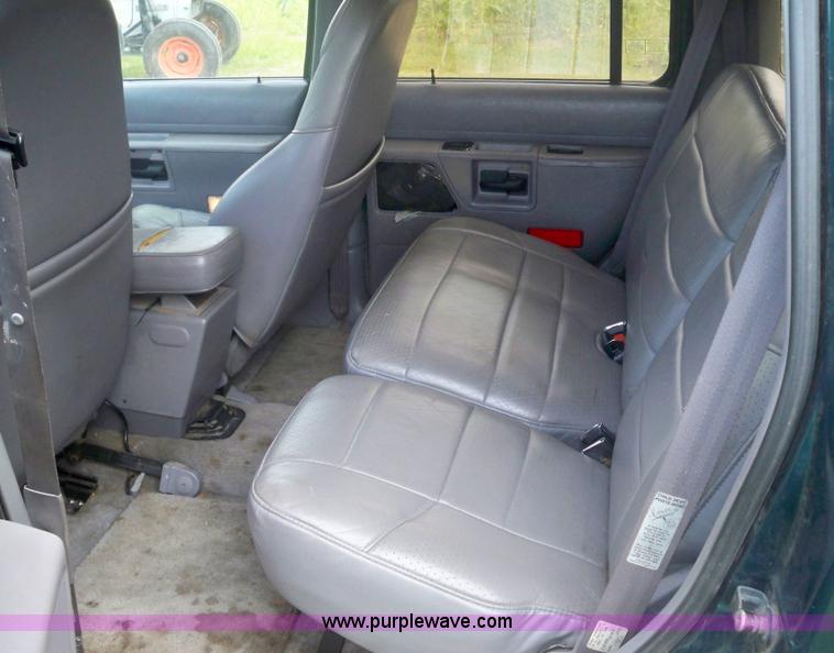 image for item 3435 1994 Ford Explorer