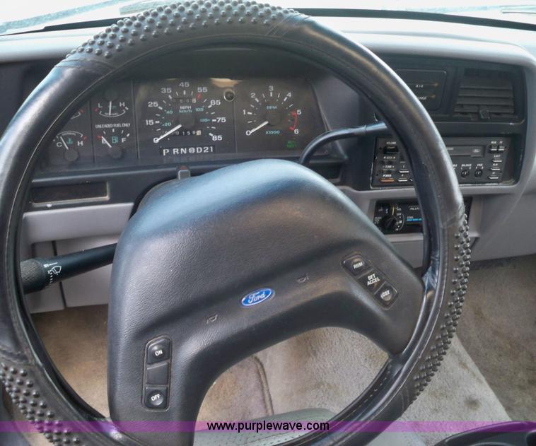 image for item 3435 1994 Ford Explorer