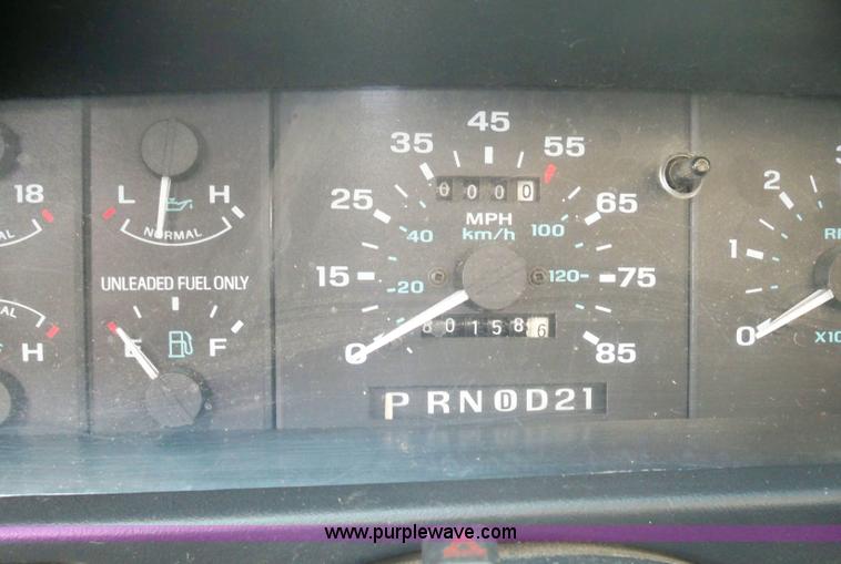 image for item 3435 1994 Ford Explorer