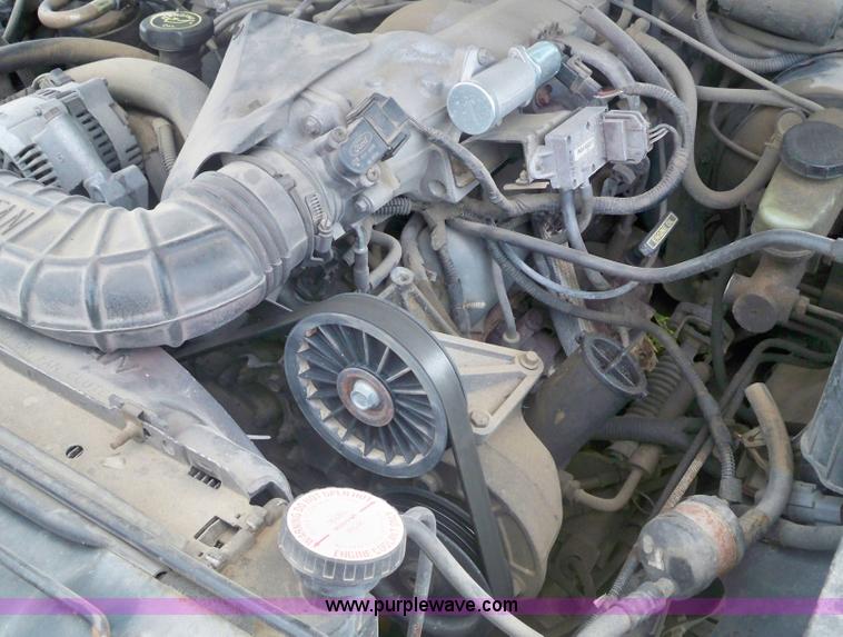 image for item 3435 1994 Ford Explorer