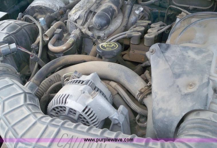 image for item 3435 1994 Ford Explorer