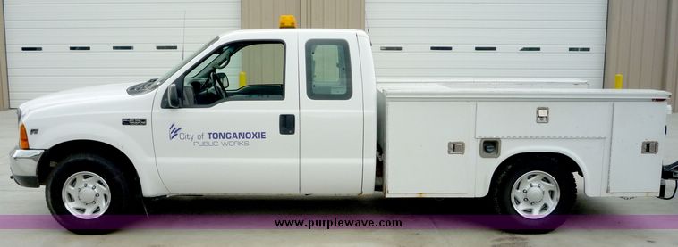 image for item 3600 2000 Ford F-250 extended cab truck