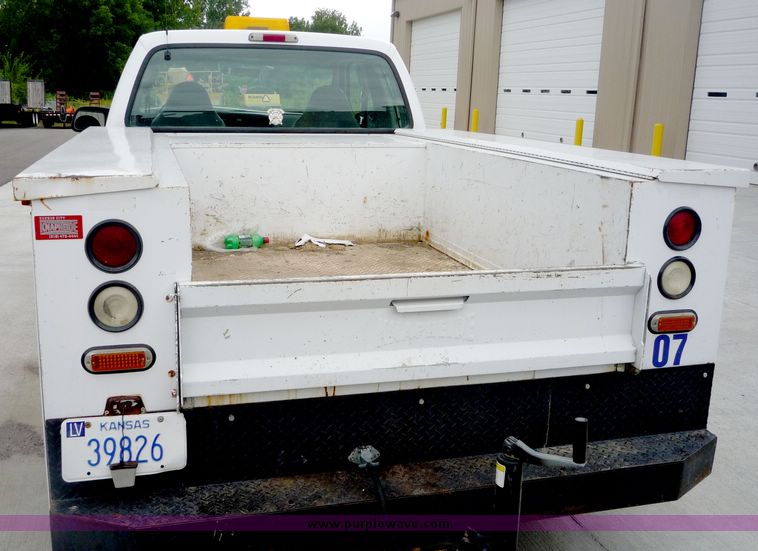 image for item 3600 2000 Ford F-250 extended cab truck