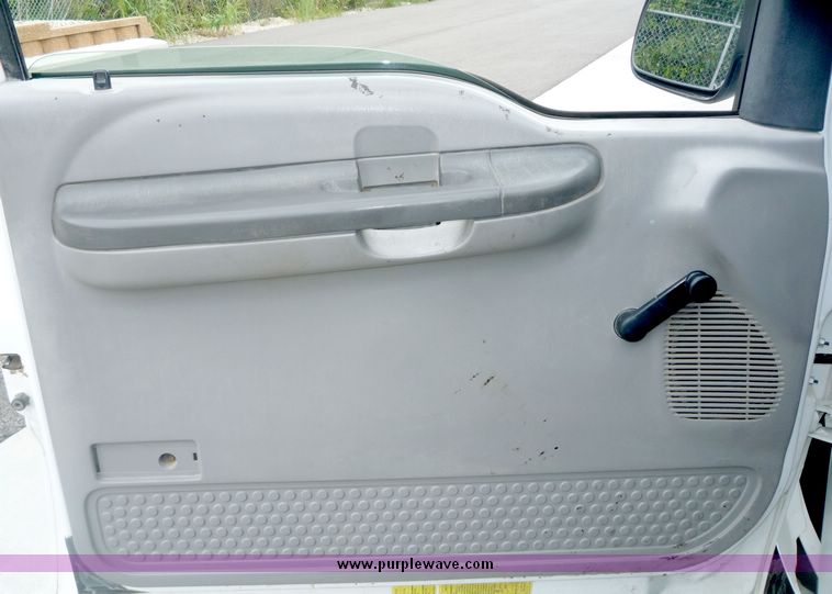 image for item 3600 2000 Ford F-250 extended cab truck