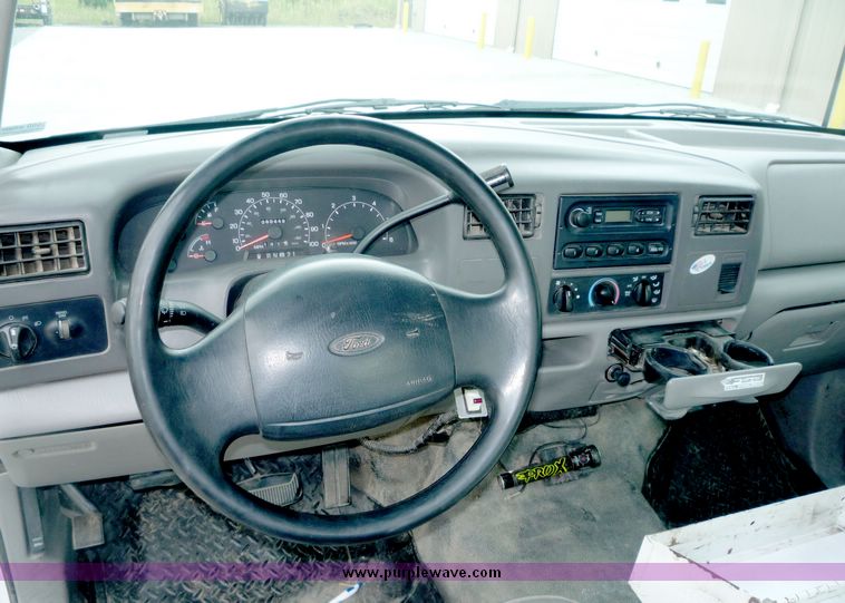 image for item 3600 2000 Ford F-250 extended cab truck