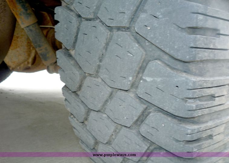 image for item 3600 2000 Ford F-250 extended cab truck