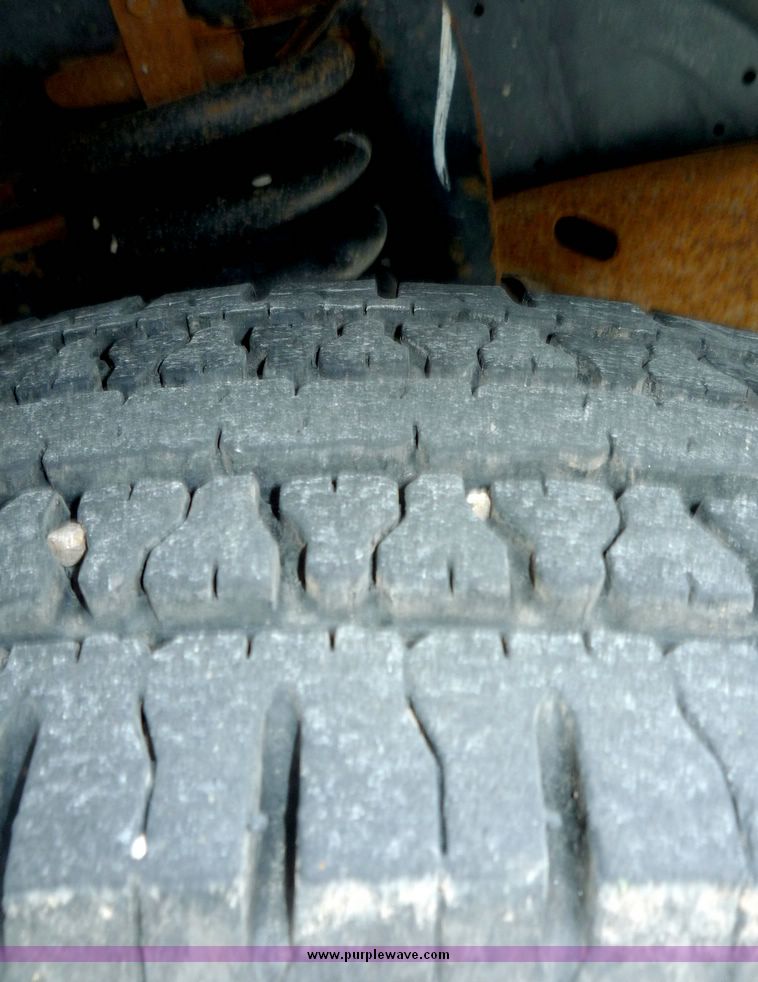 image for item 3600 2000 Ford F-250 extended cab truck