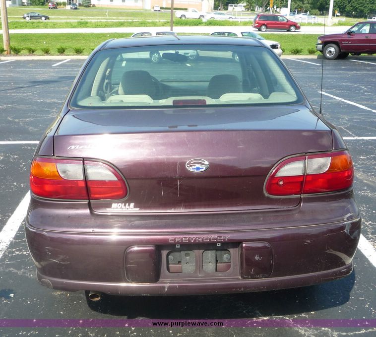 image for item 3639 2000 Chevrolet Malibu
